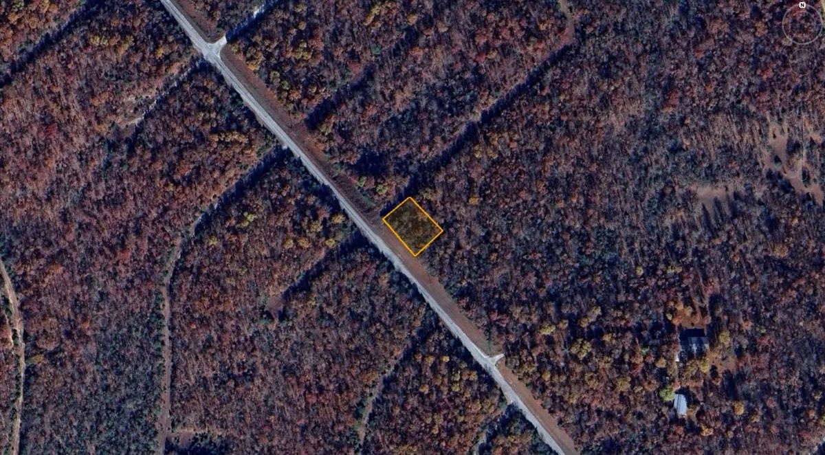 Decorative background for 0.3 Acres in Izard County, AR image 5
