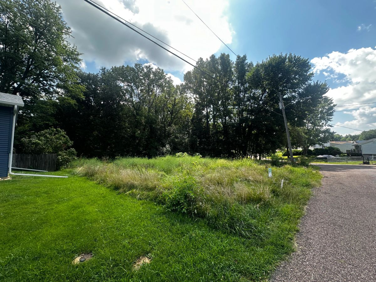 0.45-acre Residential Lot in Bloomington, IL/Terreno a la venta - Image 4