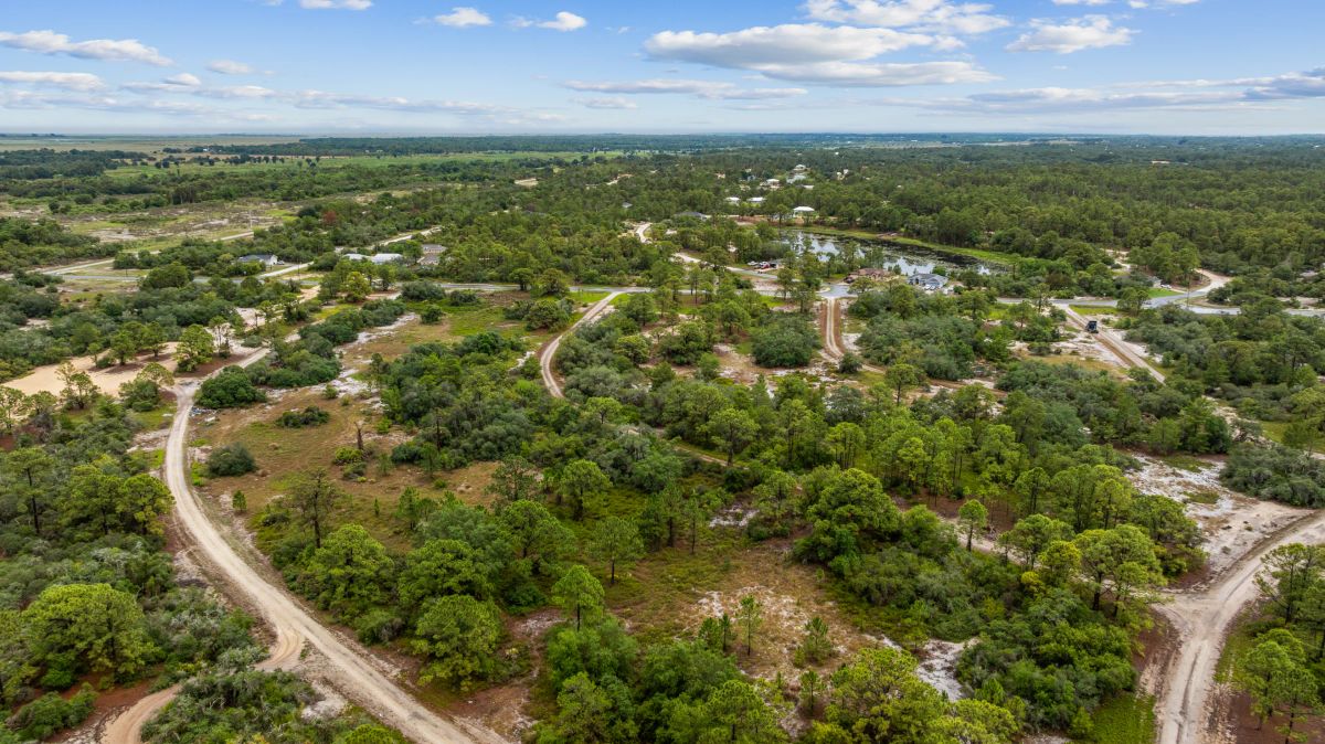 Decorative background for Invest in Long-Term Family Ownership with This 0.23 Acre Florida Lot for $349/Mo! image 6