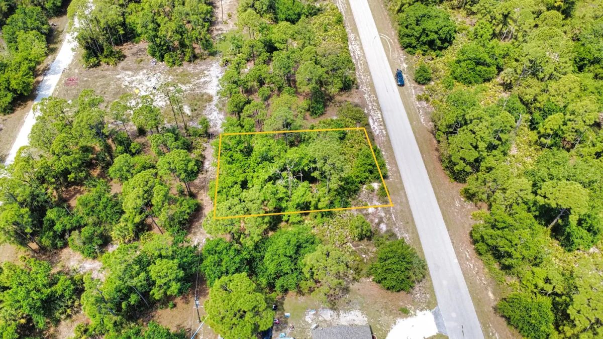 Decorative background for Two Lots, One Dream — Build on Pasadena Drive in Punta Gorda image 8