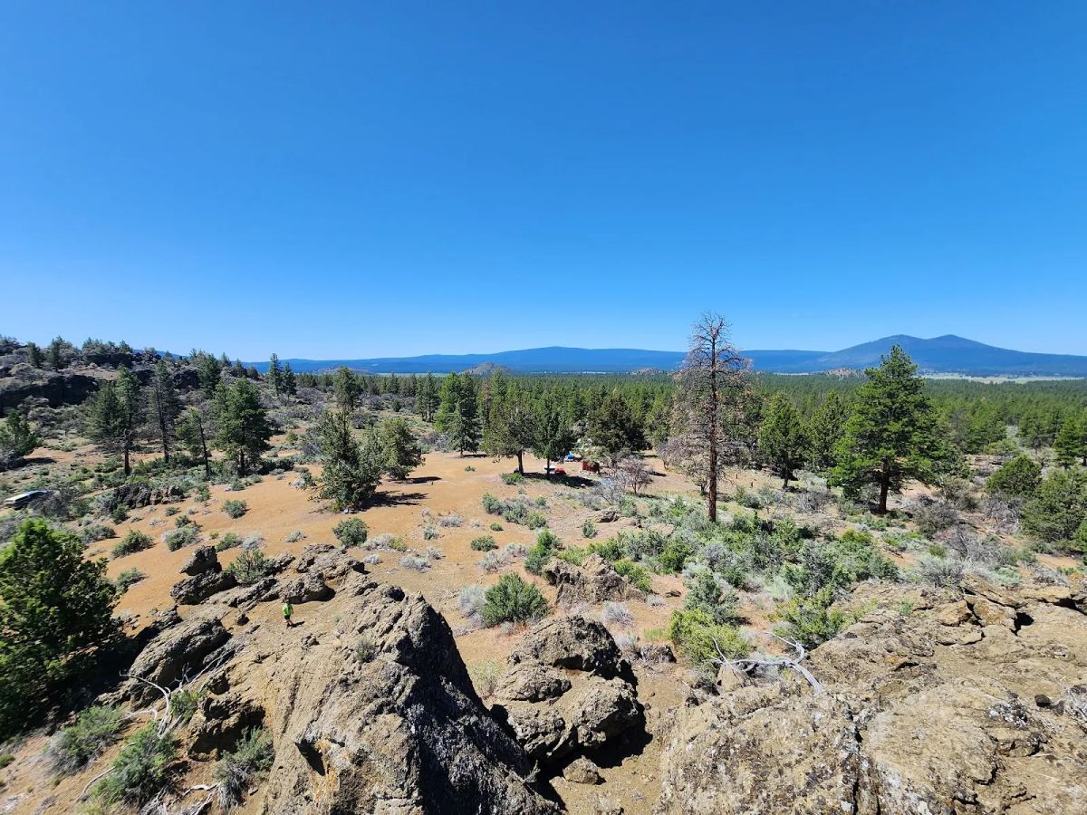 Decorative background for Ancient Rocks, Big Sky, and 2.82 Acres All to Yourself image 18