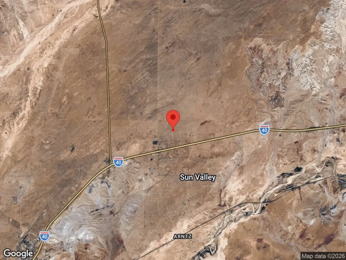 Quarter-Acre Desert Escape Near Petrified Forest Country, AZ - Image 4