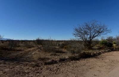 20 acres of unrestricted land and mountain views