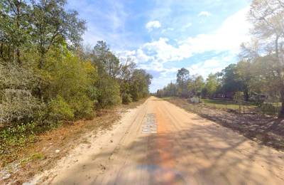 0.22 Acres Lot to Build Near Lakes, Mobile Home Allowed