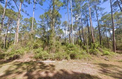 0.26-Acre Lot to Build or Mobile Homes Close to Lake George