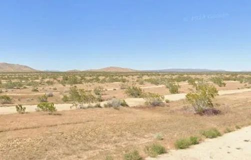 Decorative background for Own 1.81 acres of prime land on Washburn Blvd in California City, CA image 12