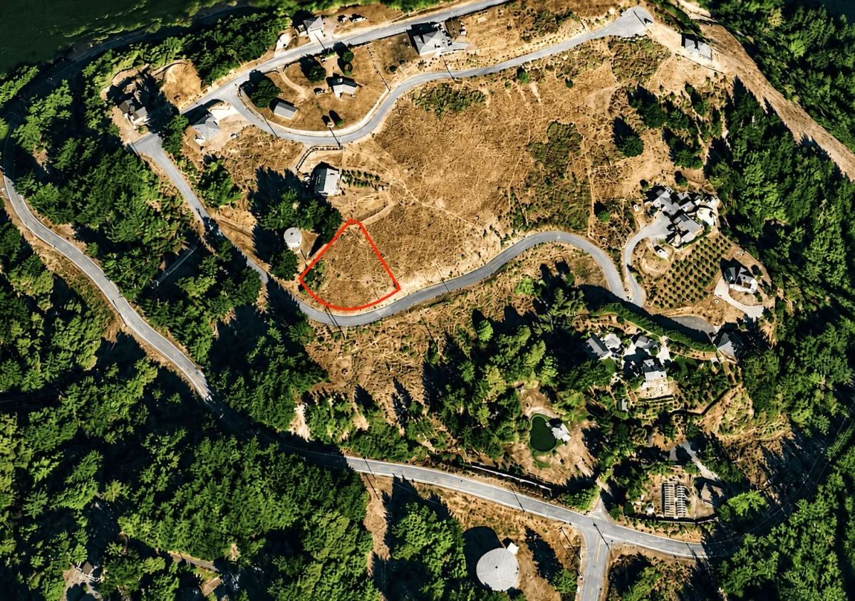 Decorative background for 0.36 Acres with Ocean Views in Whitethorn, CA – Northern California Escape image 6
