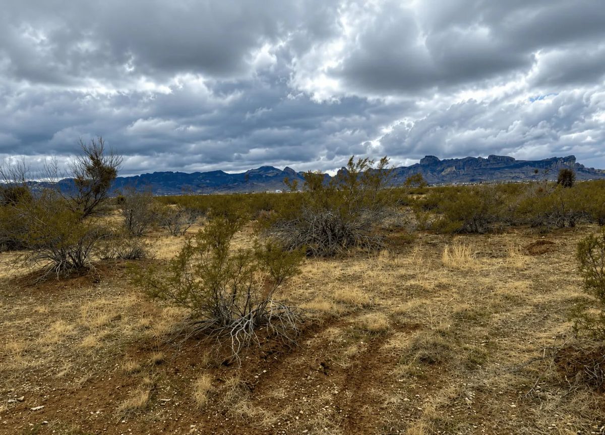 2.21-Acre Corner Lot in Golden Valley, AZ – Mountain Views & Room to Build - Image 3