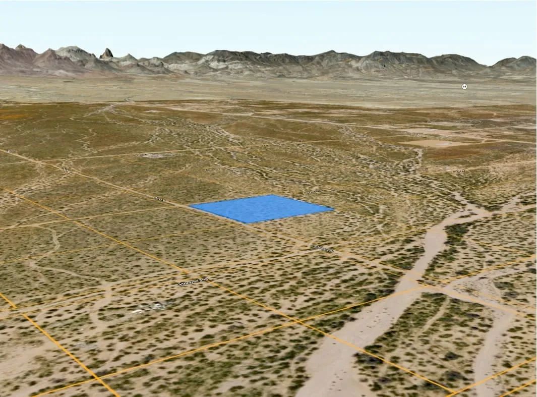 Decorative background for 2.21-Acre Corner Lot in Golden Valley, AZ – Mountain Views & Room to Build image 11