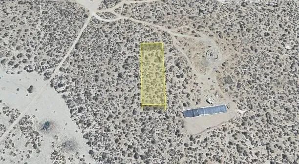 Build your future on this 0.68-acre opportunity in the growing Palmdale area of E Ave R 8 in Los Angeles County, CA