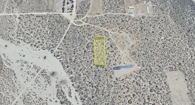 Build your future on this 0.68-acre opportunity in the growing Palmdale area of E Ave R 8 in Los Angeles County, CA