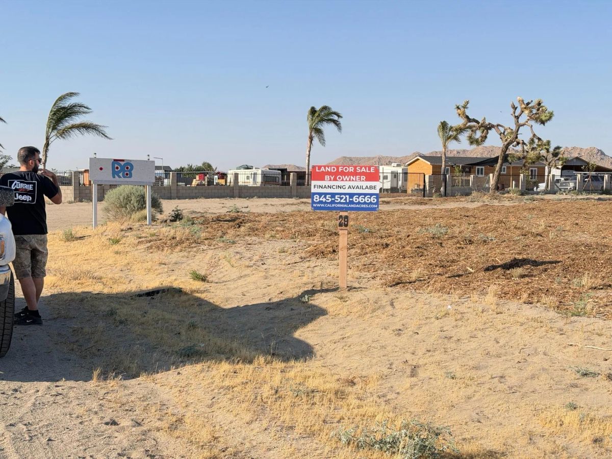 Decorative background for Build your future on this 0.68-acre opportunity in the growing Palmdale area of E Ave R 8 image 15