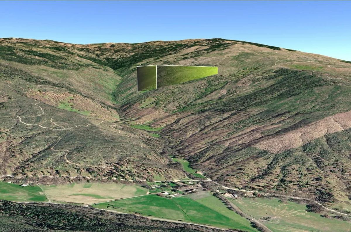 Decorative background for 76.5 Acres in Horse Creek, CA – Private Retreat Bordering Klamath National Forest image 15