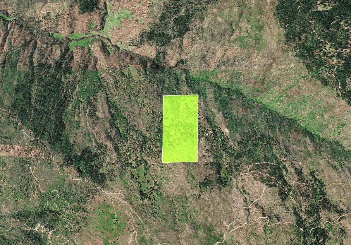 Decorative background for 76.5 Acres in Horse Creek, CA – Private Retreat Bordering Klamath National Forest image 16