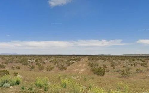 Decorative background for Secure 2.57 acres of opportunity on 20th St in Mojave, CA 93501 image 14