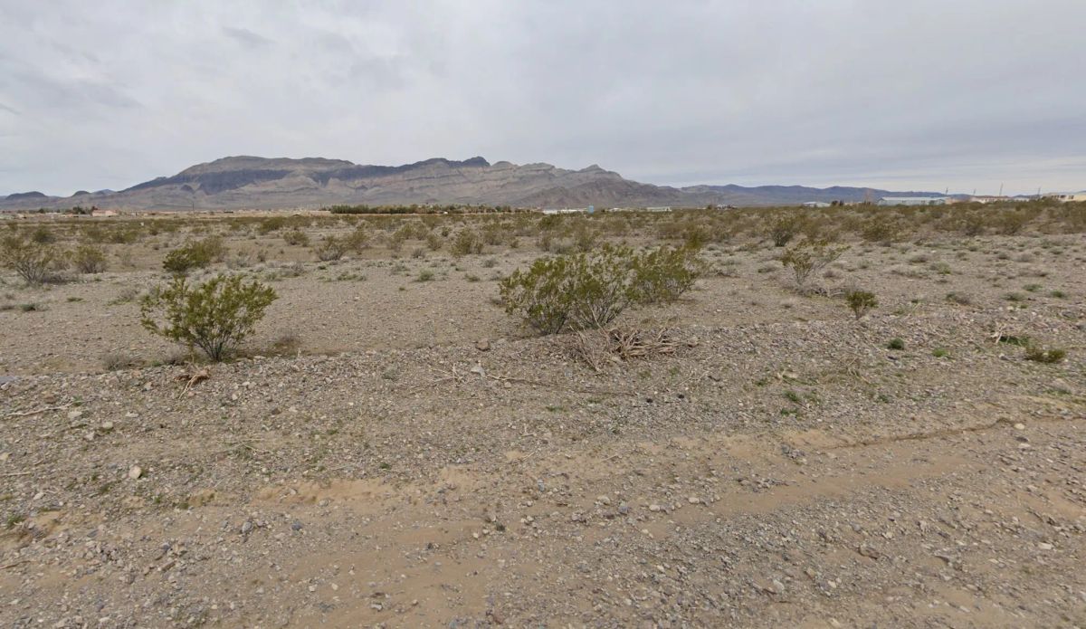 Decorative background for Secure your piece of Nevada today—small acreage, big potential! image 13