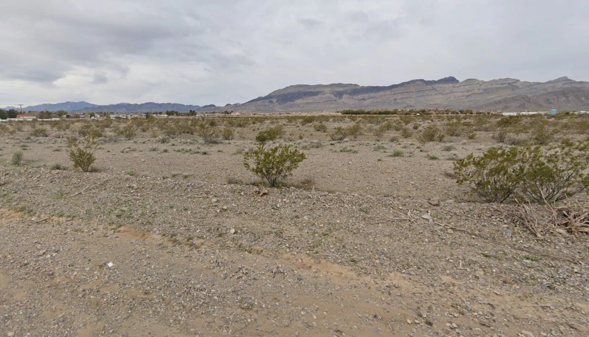 Decorative background for Secure your piece of Nevada today—small acreage, big potential! image 14