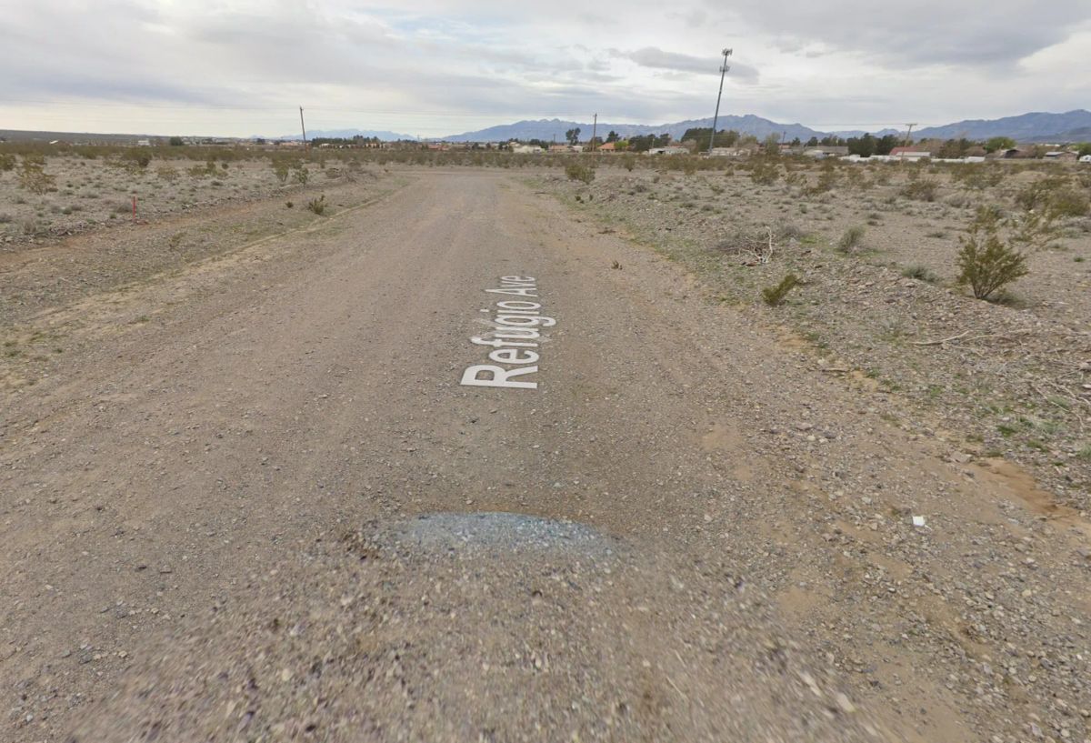 Decorative background for Secure your piece of Nevada today—small acreage, big potential! image 17