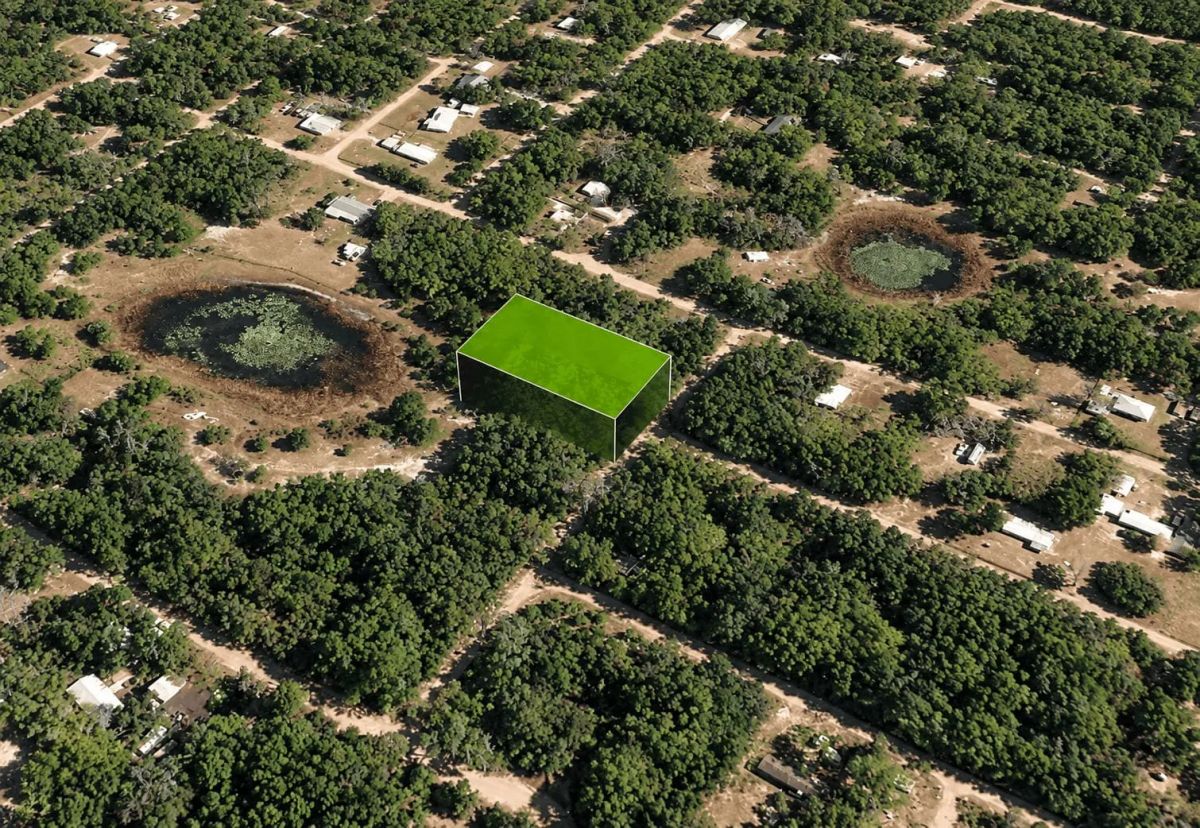 Decorative background for Lakefront Living on 0.45 Acre in Ocklawaha, FL! image 6