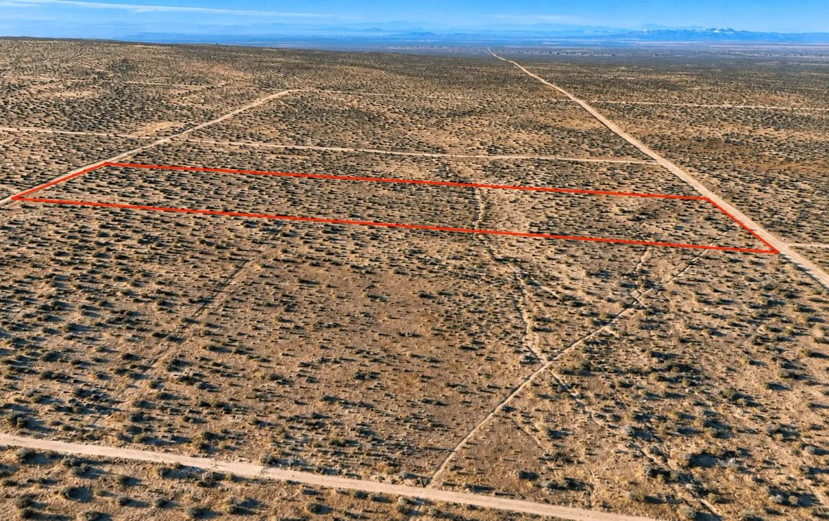 10.37 Acres in Hi Vista, CA – Residential & Agricultural Land Near Lake Los Angeles - Image 4