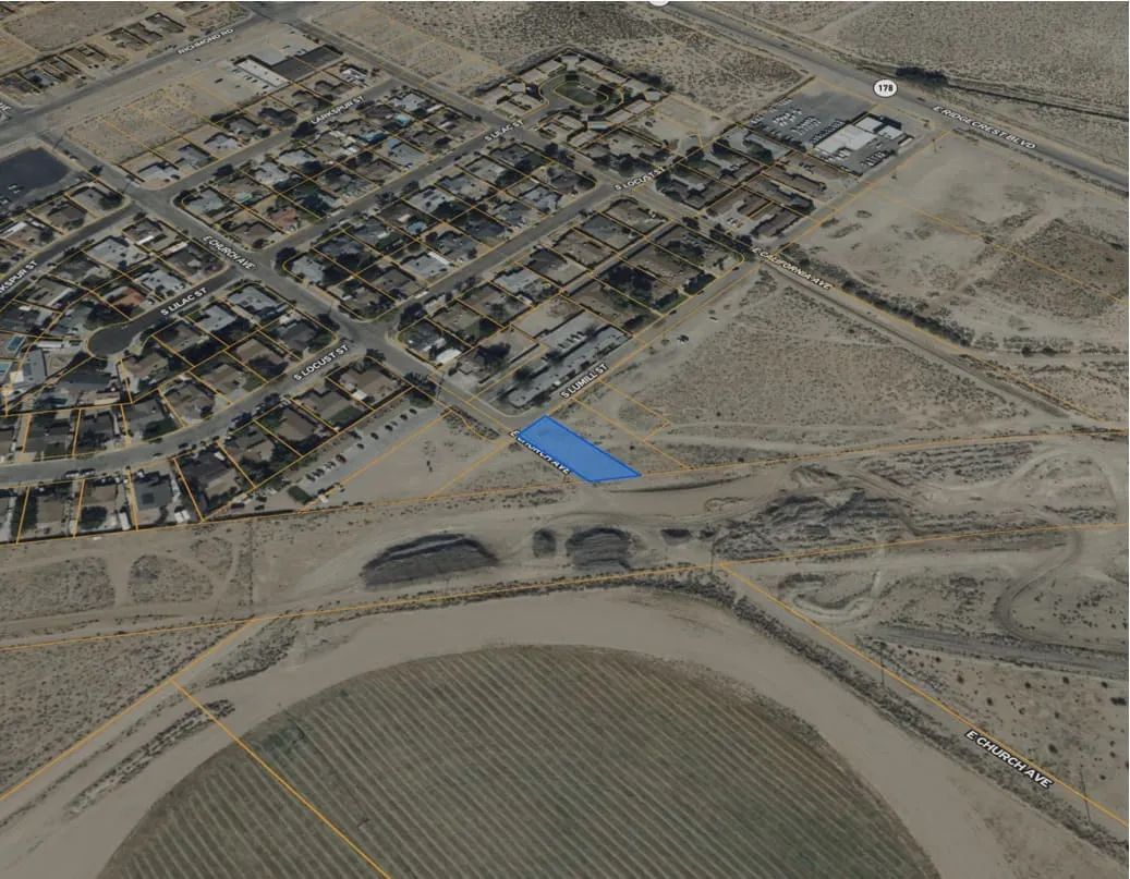 Decorative background for 0.25 Acres in Ridgecrest, CA – Build, Invest, or Develop ina Growing Community image 13