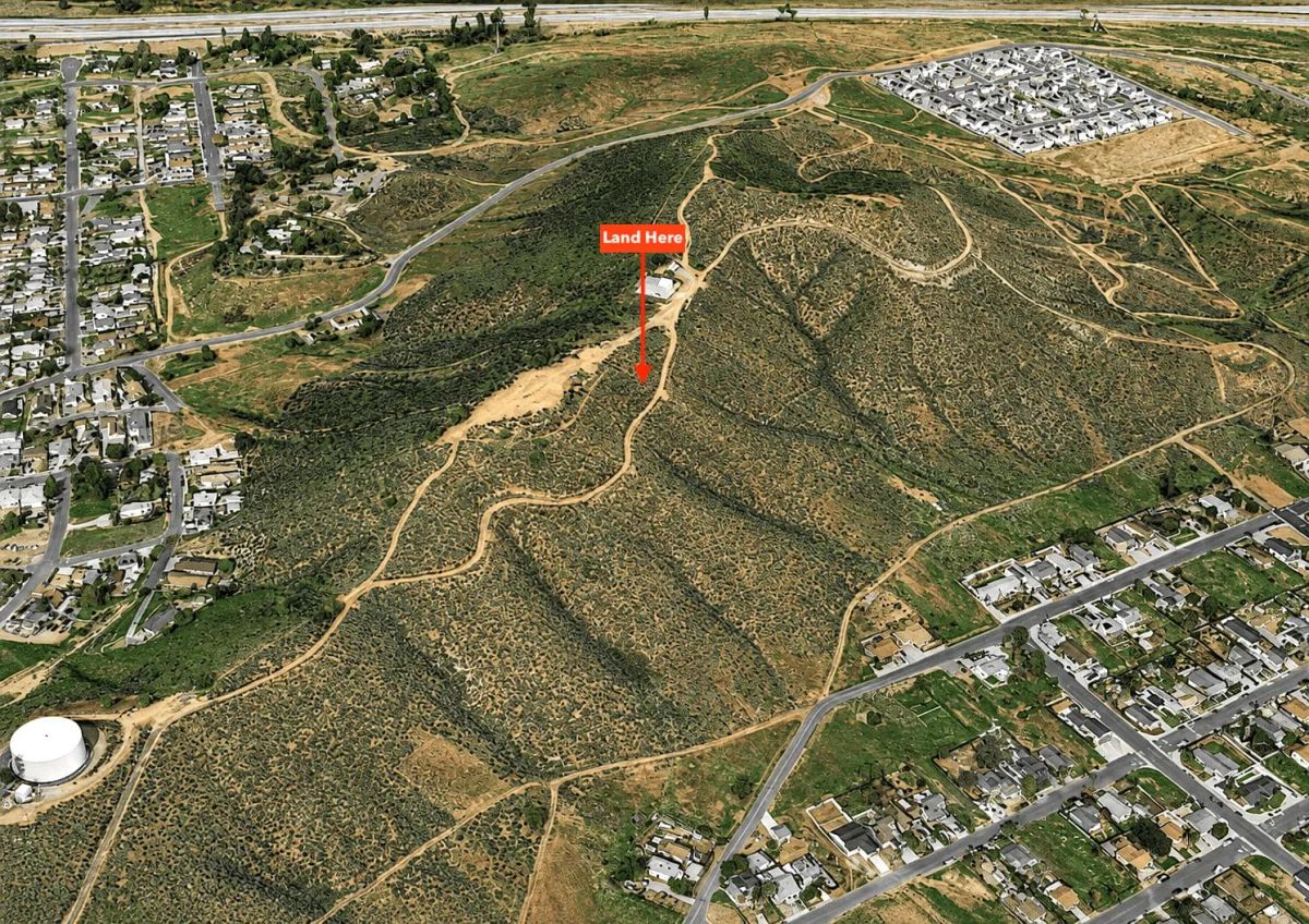 Decorative background for 3,485 Sq Ft Lot in Lake Elsinore, CA – Peaceful Hillside Location! image 5