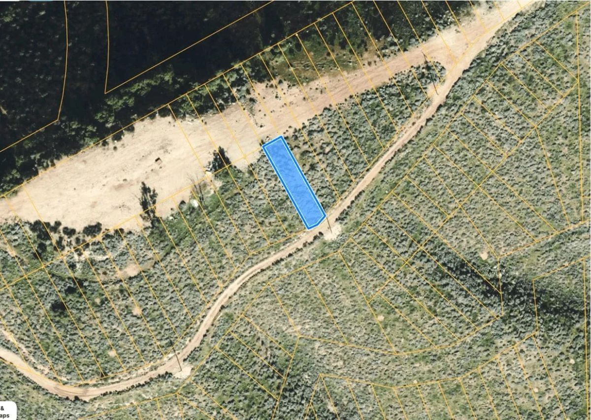 Decorative background for 3,485 Sq Ft Lot in Lake Elsinore, CA – Peaceful Hillside Location! image 11