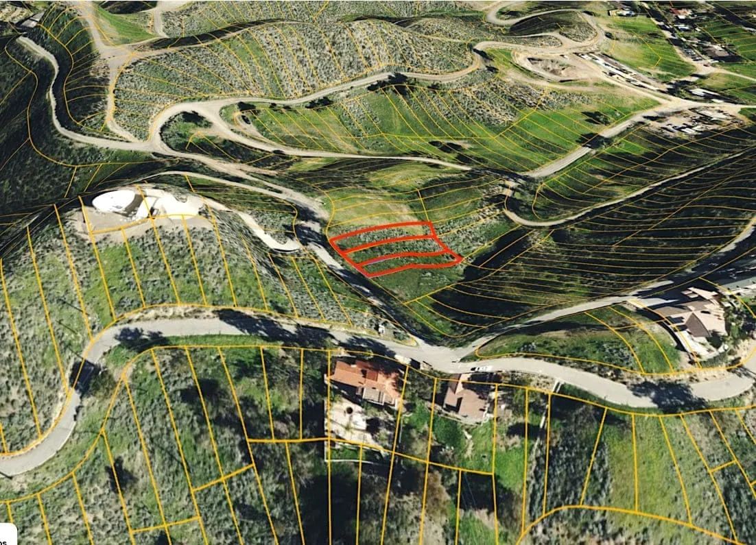 Decorative background for Rare 0.29-Acre Land Package – 3 Adjoining Lots in Lake Elsinore, CA! image 13