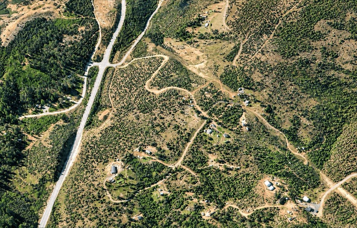 Decorative background for 19 Acres in Oroville, CA – Foothill Privacy, Views & Hwy 70 Access image 9