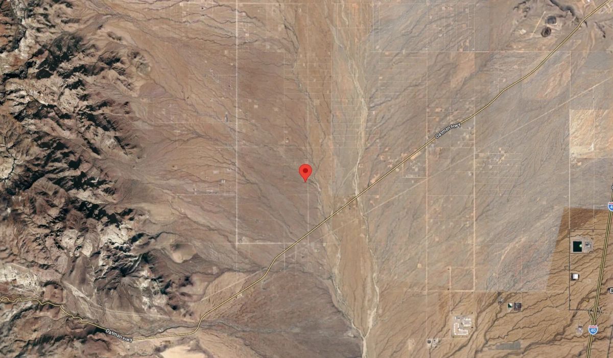 Decorative background for Secure your own 1.15-acre slice of Golden Valley image 8