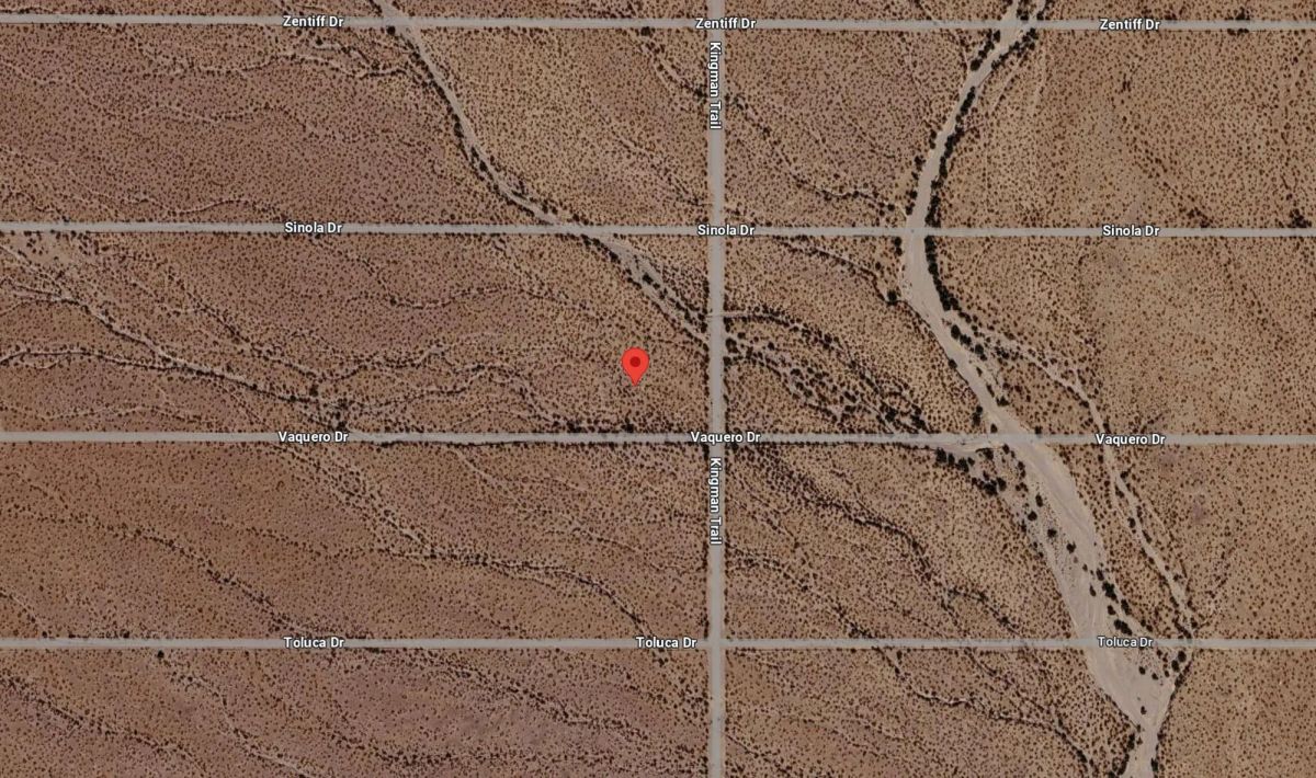 Decorative background for Secure your own 1.15-acre slice of Golden Valley image 18