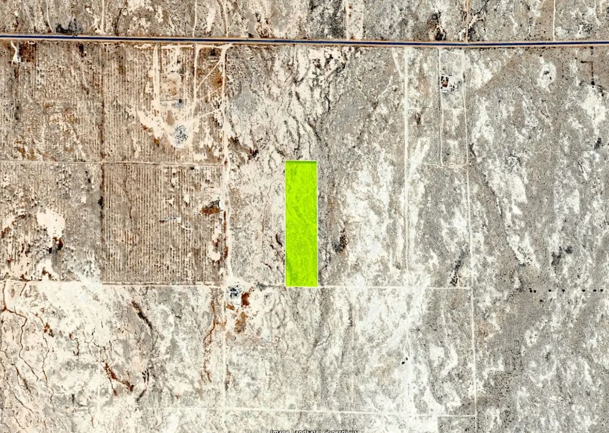 Decorative background for 10 Acres in Lancaster, CA – Agricultural Land Near Edwards AFB & Hwy 14 image 12