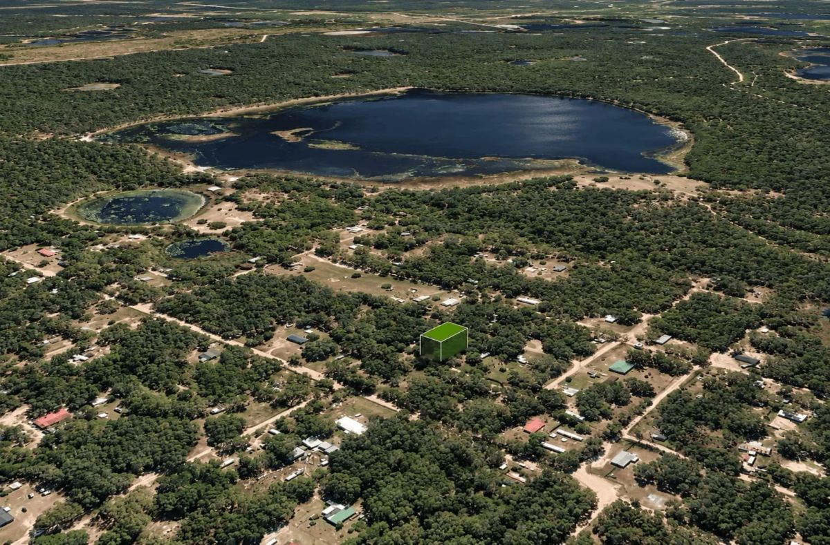 Decorative background for 0.18 Acre in Ocklawaha, FL – High & Dry Lot Near Lake Mary image 6