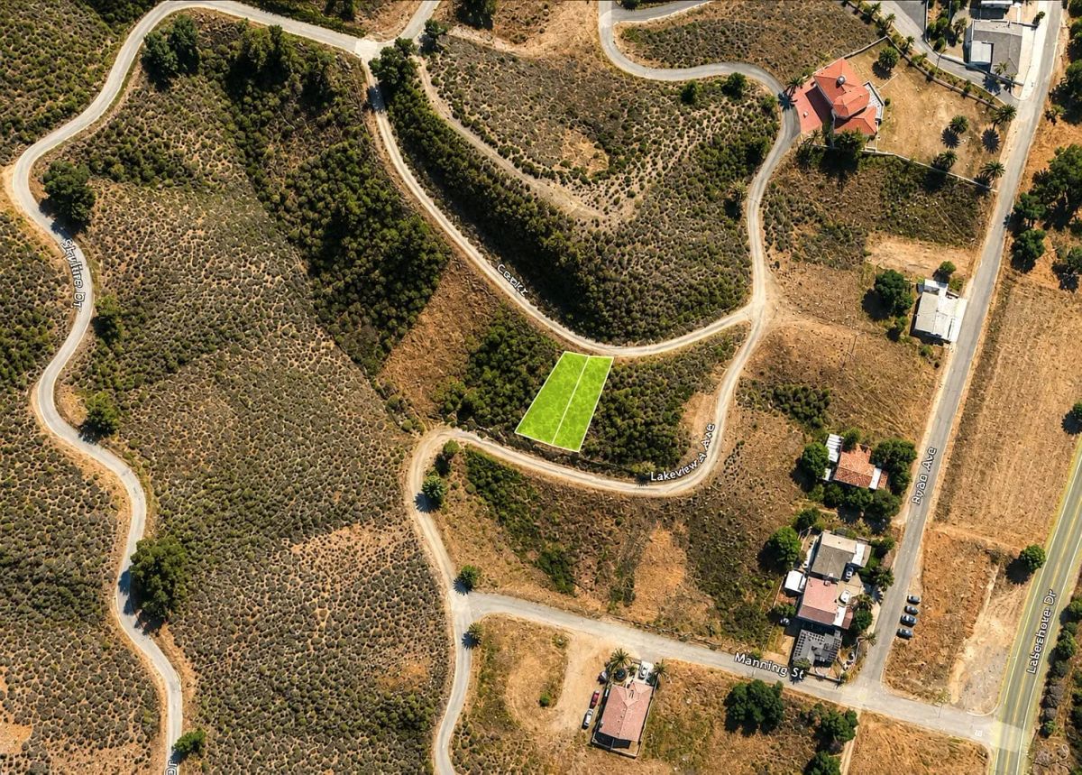 Decorative background for Double the Opportunity – Two Adjoining Lake View Lotsin Lake Elsinore, CA image 10