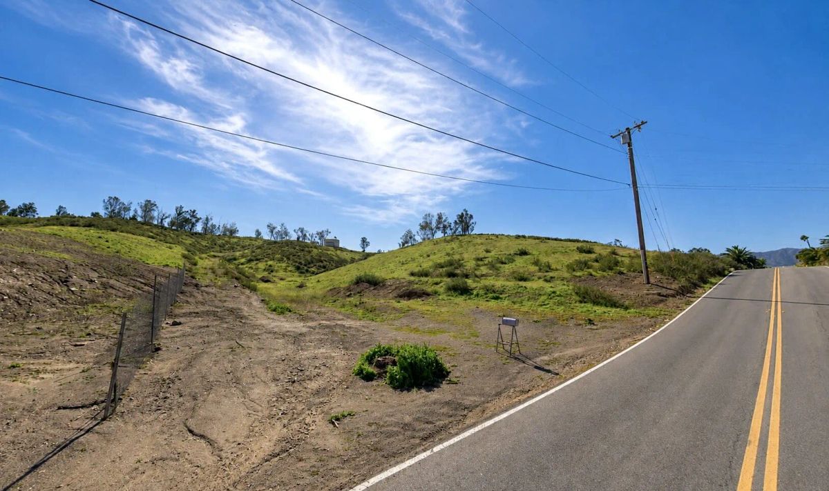 Your Lake Elsinore Land Here! Two Adjoining Lots – 6,970Sq Ft Zoned R-2 - Main image