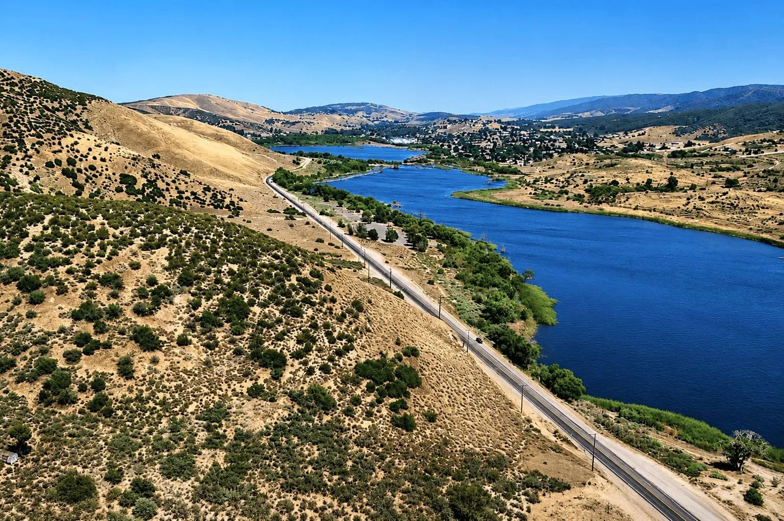 10 Acres Overlooking Lake Elizabeth – Development Opportunity Near Lake Hughes, CA in Los Angeles County, CA