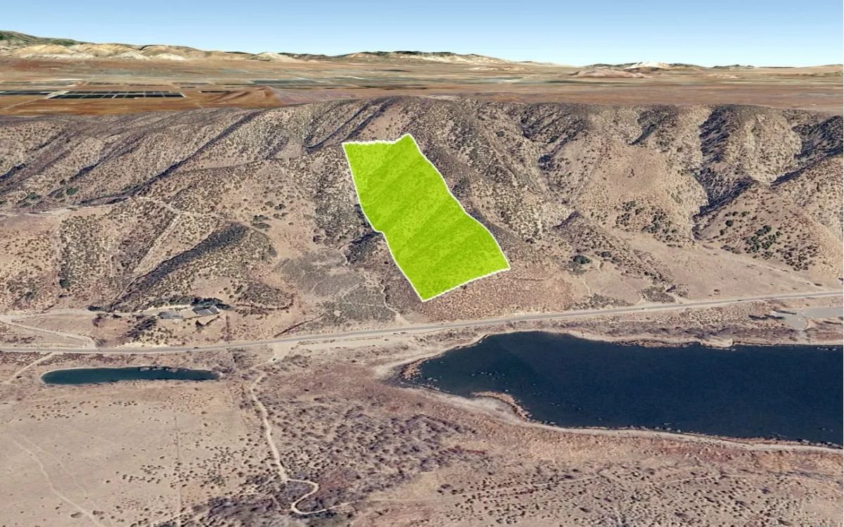 Decorative background for 10 Acres Overlooking Lake Elizabeth – Development Opportunity Near Lake Hughes, CA image 7