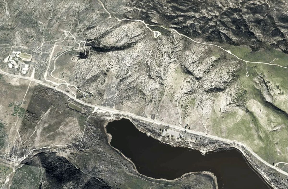 Decorative background for 10 Acres Overlooking Lake Elizabeth – Development Opportunity Near Lake Hughes, CA image 14