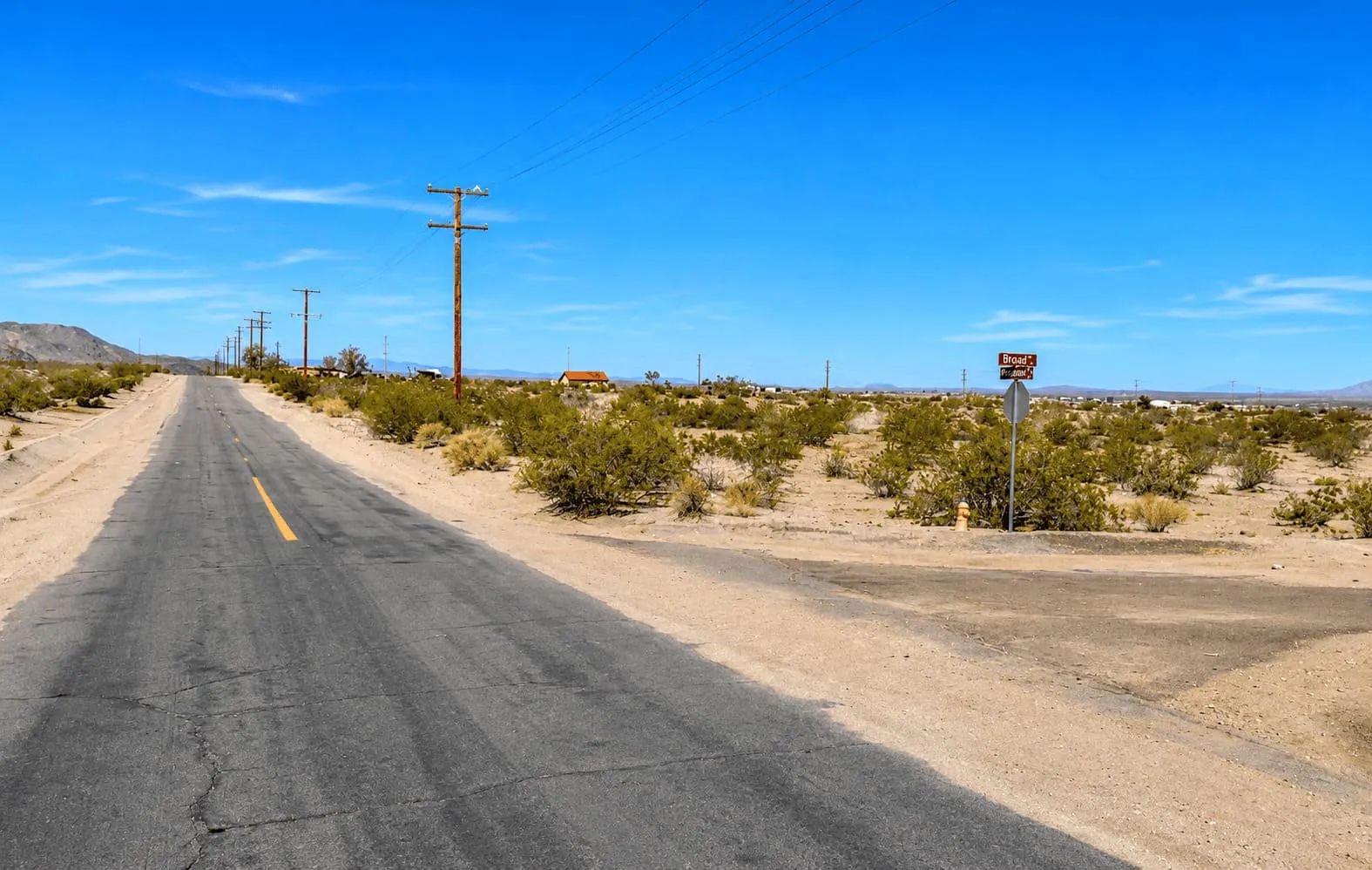 0.18-Acre Corner Lot Near Joshua Tree – 2 Minutes to Highway 62 in San Bernardino County, CA