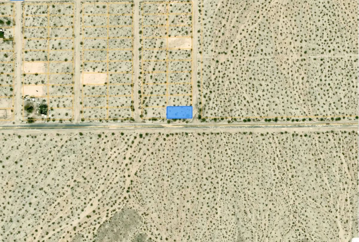 Decorative background for 0.18-Acre Corner Lot Near Joshua Tree – 2 Minutes to Highway 62 image 7