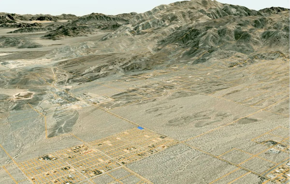 Decorative background for 0.18-Acre Corner Lot Near Joshua Tree – 2 Minutes to Highway 62 image 8